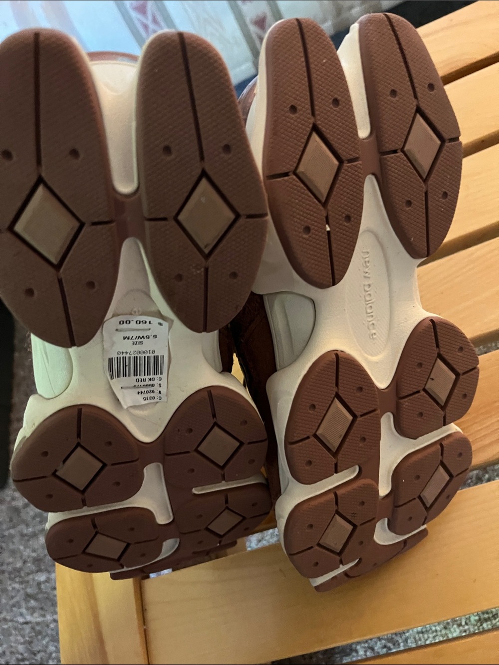 New Balance - Picture 4 of 4